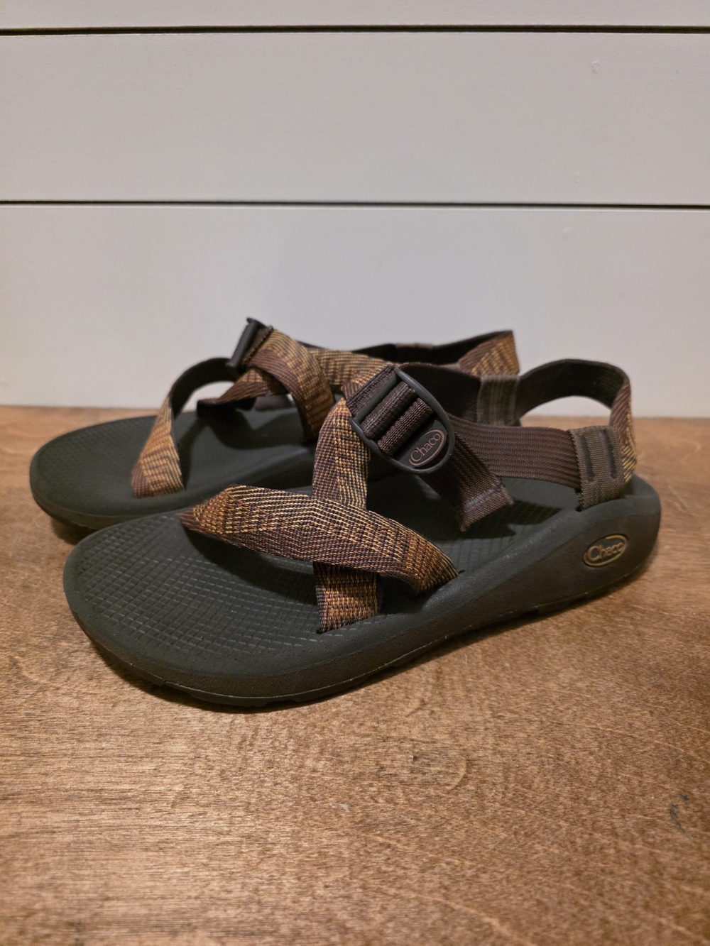 Chaco Mens Z/1 Classic Outdoor Sandals Size 9 Black/Brown Strappy